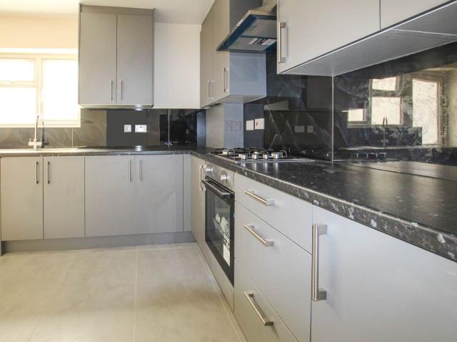 Hobart Road, Hayes, Middlesex UB4, 3 bed property to rent, £2,500 pcm | PrimeLocation