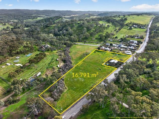 Hobby farm potential!