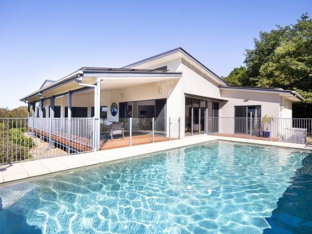 Hobby Farm with Views in Black Mountain