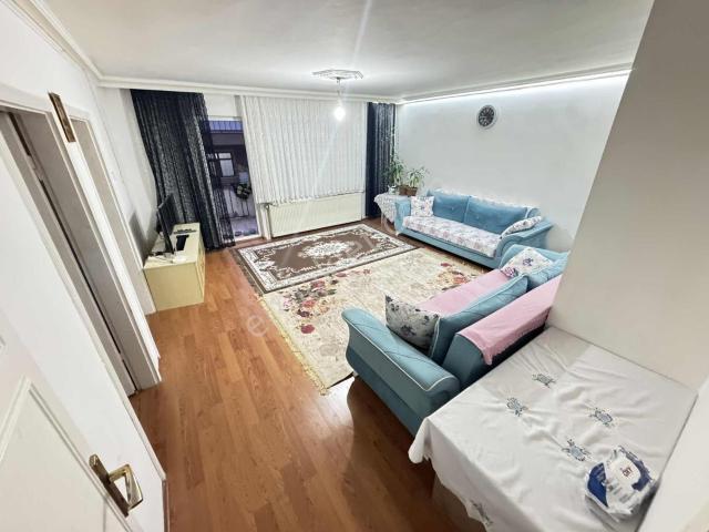 Hobi Bahçesi Fiyatına 3+1 Orta Kat Ön Cephe İskanlı Çift Balkon