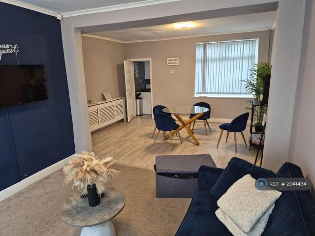 Hobson St, Manchester, M35 2 bed terraced house to rent £1,200 pcm £277 pw
