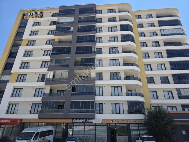 Hocacihan Saray Caddesinde Satılık 6+2 Dubleks Daire