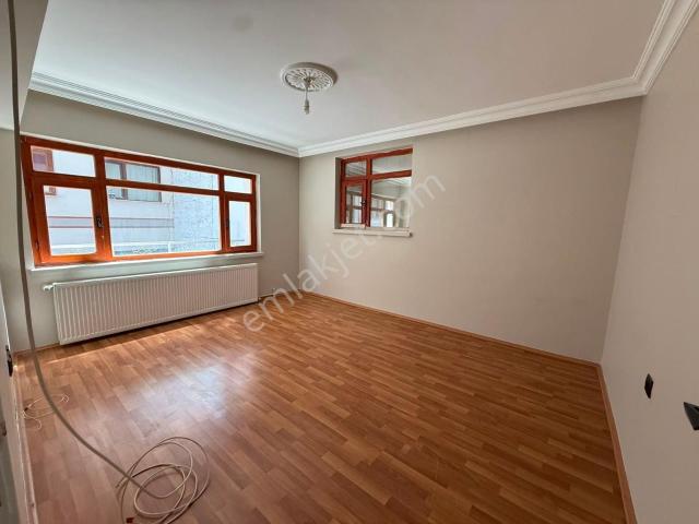 Uygun Kira Avantajıyla ! Kat Konumunda 3+1 Kiralık Daire