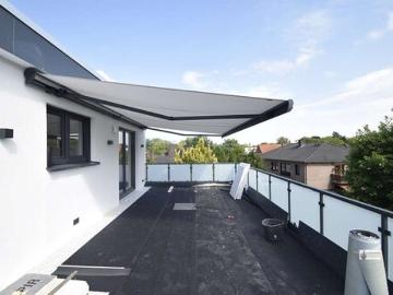 Hoch moderne Penthouse Wohnung Neubau zum 1.7.2026 Rollläden+Stellplatz+Dachterrasse mit Einbauküche