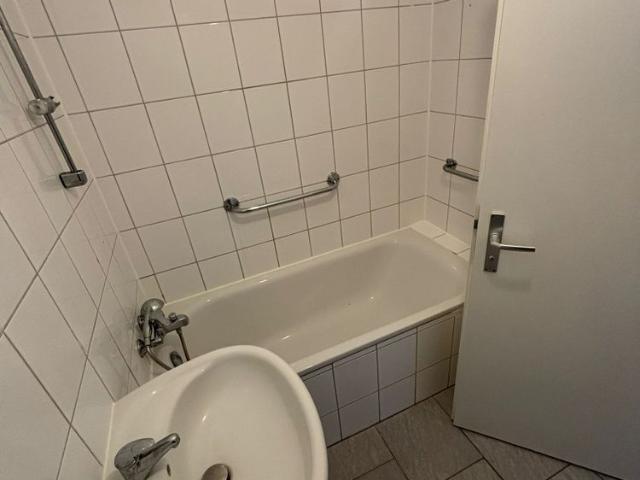 Hoch oben wohnen: 3 Zimmer Wohnung mit Balkon in Laatzen