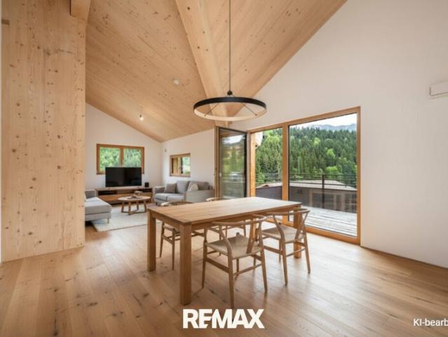Hoch hinaus 4 Zimmer Dachgeschosswohnung im Lärchenhof in Goldegg Weng
