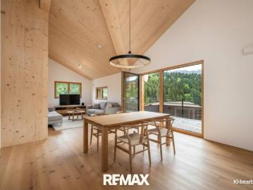 Hoch hinaus 4 Zimmer Dachgeschosswohnung im Lärchenhof in Goldegg Weng