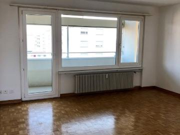 Hoch hinaus und trotzdem im Grünen, Nähe Shoppi Tivoli