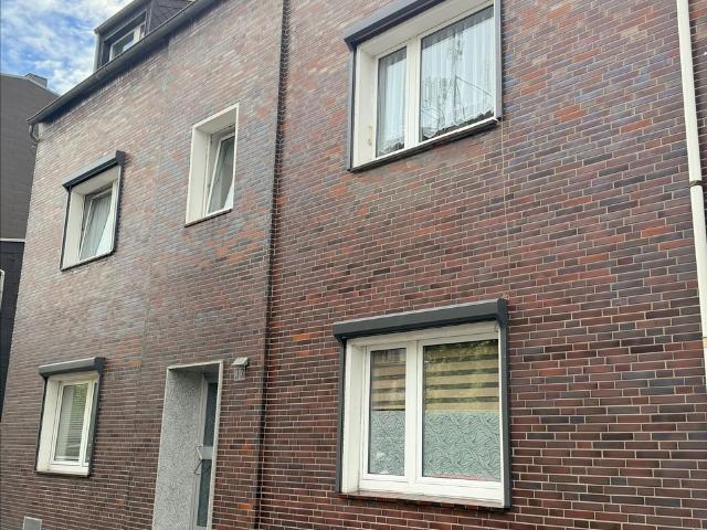 Hoch hinaus Leben mit Charakter, 3 Zimmer Wohnung in zentraler Lage