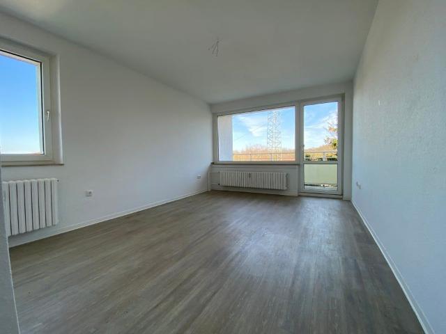 Hoch hinaus renovierte 2,5 Zimmer Wohnung