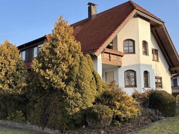 Hochattraktives, freistehendes Zweifamilienwohnhaus Euerbach