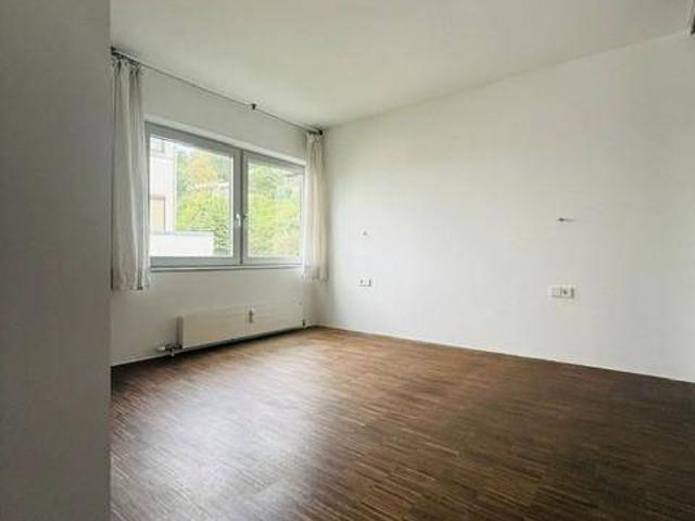 Hocheggweg moderne 1 Zimmer Wohnung mit Balkon und schöner Aussicht