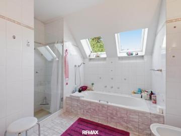Hochkarätiges Wohnen in begehrter Lage – viel Platz, tolle Architektur und optimale Raumaufteilung!