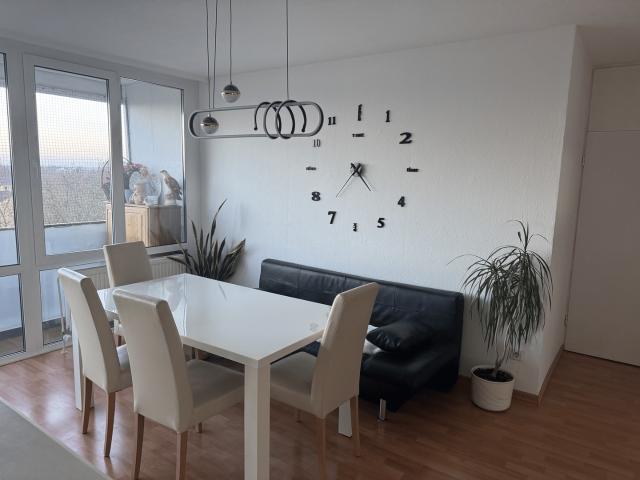 Frisch renovierte 3 Zi. ETW 75 m², 7. OG mit Balkon, voll möbliert, 145.950 €