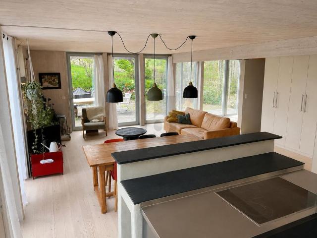 HOCHWERTIG MIT PERGOLA ZUM VERLIEBEN!