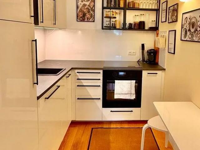 Hochwertig möblierte 2 Zimmer Wohnung mit Balkon