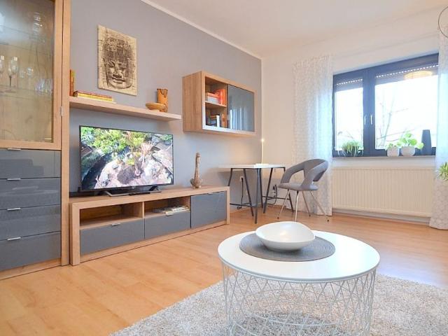 Hochwertig möblierte 3 Zimmer Wohnung mit WLAN und Balkon ideal zu Siemens