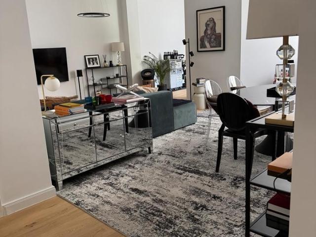Hochwertig möblierte 3 Zimmer Wohnung am Viktoria Luise Platz