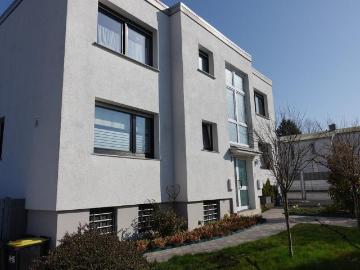 Hochwertig modernes 2 Familienhaus mit Gewerbehalle