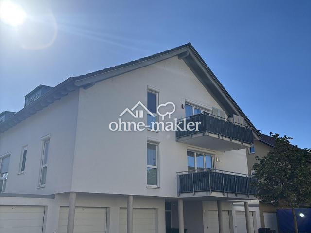 Hochwertig modernisierte 3 Zimmer Dachgeschosswohnung mit Balkon, Garage & Stellplatz