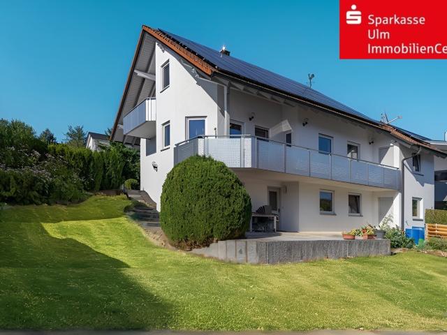 Hochwertig modernisiertes Einfamilienhaus mit Einliegerwohnung l A+ l PV l Toplage!