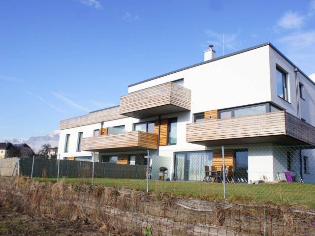 Hochwertig ausgestattete 2 Zimmer Wohnung mit Südbalkon