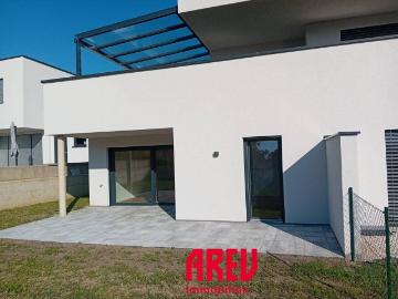 Erstbezug perfekt aufgeteilte 3 Zimmer Gartenwohnung mit Carport