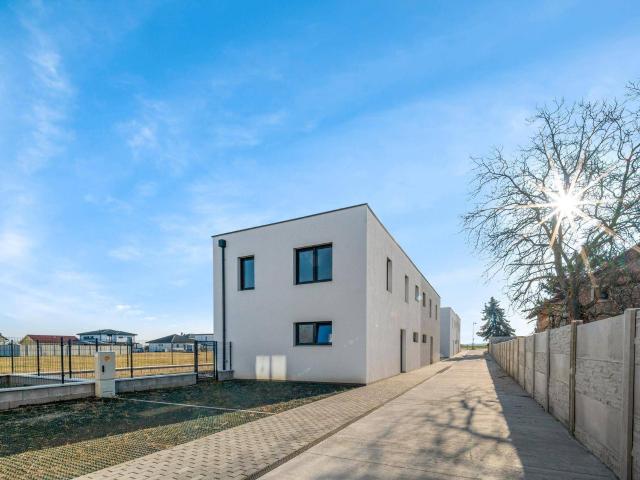 Hochwertig gestaltetes Niedrigenergie Haus mit 5 Zimmern Nutzfläche 132,3 m², Potzneusiedl