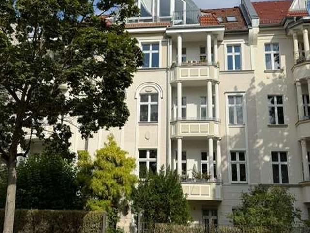 Hochwertig Luxus sanierte 3 Zimmer Altbauwohnung mit 2 Balkonen im grünen Steglitz Zehlendorf