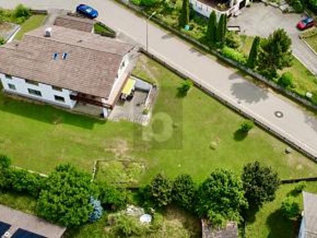 HOCHWERTIG, RUHIGE LAGE UND VIEL PLATZ