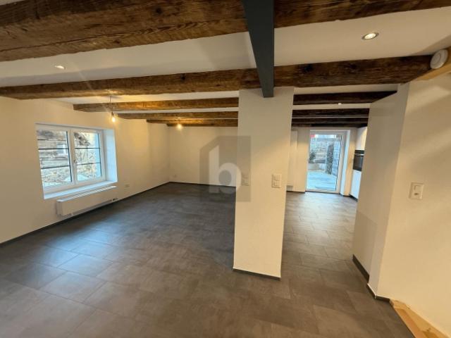 HOCHWERTIG RENOVIERT MIT SICHTBALKON!