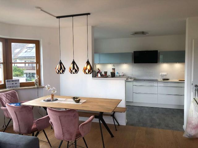 Hochwertig renovierte 3 Zimmer Wohnung in Stettenhofen