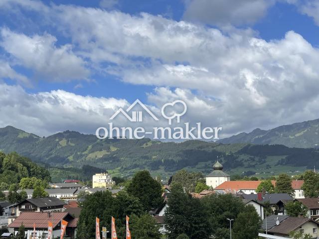 Hochwertig renovierte 2 Zimmer Komfortwohnung mit Bergblick, Aufzug, Schwimmbad und Sauna