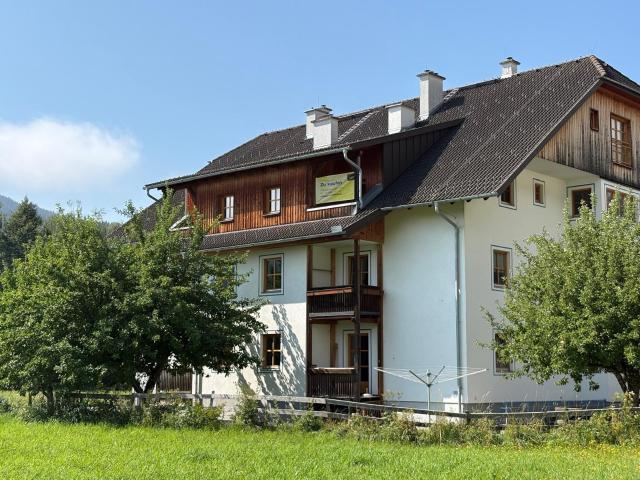 Hochwertig renovierte 2 Zimmer Wohnung