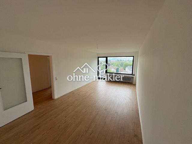 Hochwertig renovierte 2 Zimmer Wohnung mit Balkon und Garage in Solingen