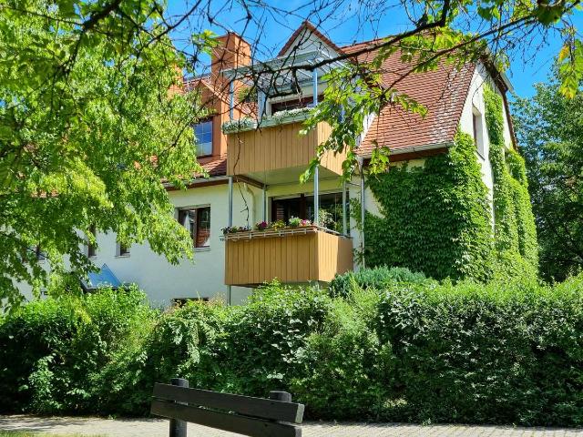 Hochwertig renovierte 4 Zimmer Wohnung mit Südbalkon in Leipzig Probstheida