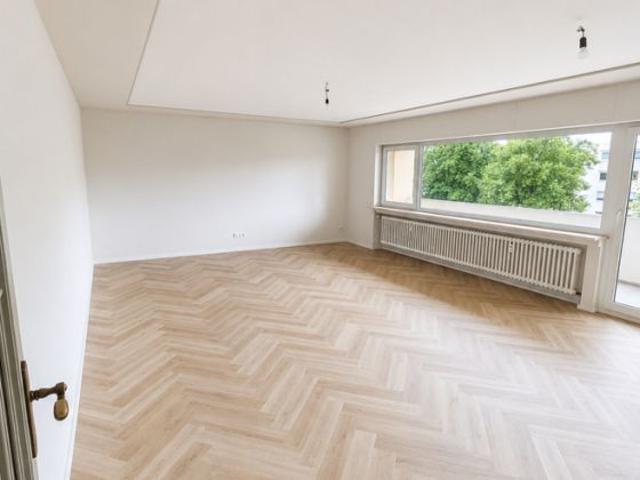 Hochwertig renovierte Eigentumswohnung mit Loggia in bester Höhenlage von Trier Olewig