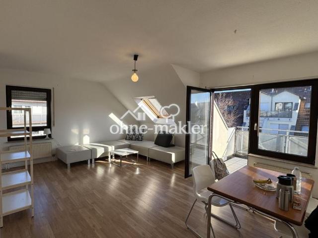 Hochwertig renovierte, teilmöblierte 2,5 Zimmer Wohnung mit Balkon & TG Stellplatz in Böblingen