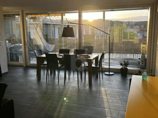 HOCHWERTIG & STYLISCH MIT SONNIGEM BALKON!
