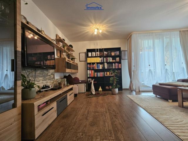 Hochwertig sanierte, sehr ruhige 3 Zimmer Wohnung in gepflegter Anlage