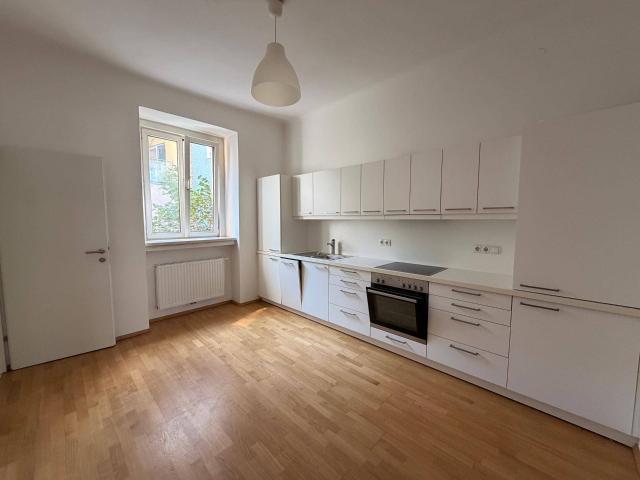 Hochwertig sanierte Wohnung mit 1 Zimmer Nähe FH Joanneum!