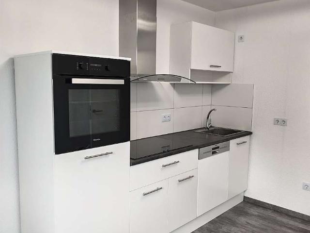 Hochwertig sanierte 1,5 Zimmer Wohnung in zentraler Innenstadtlage mit Stellplatz