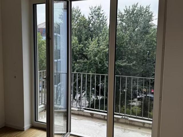 Hochwertig sanierte 1 Zimmer Wohnung mit Balkon in ruhiger Lage