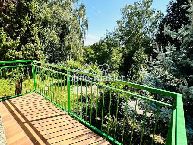 Hochwertig sanierte 2 Zimmer Anlegerwohnung mit 9 m² Balkon ins Grüne absolute Ruhelage