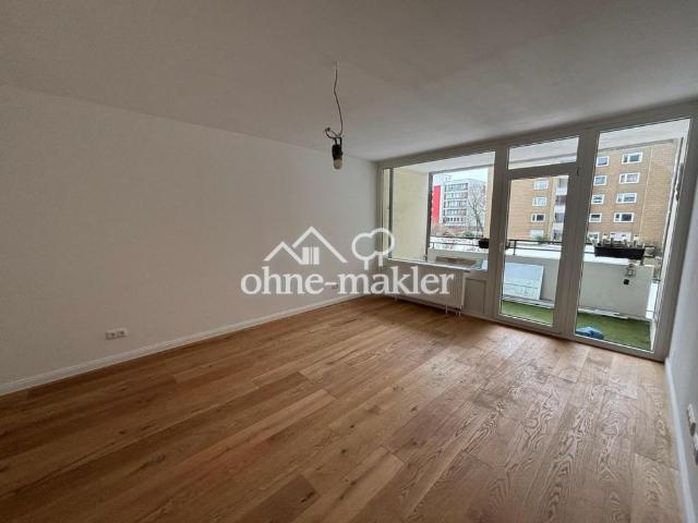 Hochwertig sanierte 2 Zimmer Wohnung Erstbezug mit Balkon und neuer Einbauküche