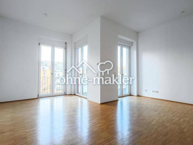 Hochwertig sanierte 2 Zimmer Wohnung im historischen Ensemble Seenähe, Balkon & Aufzug