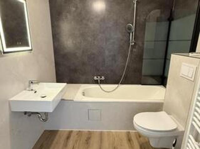 Hochwertig sanierte 3 Zimmer Wohnung