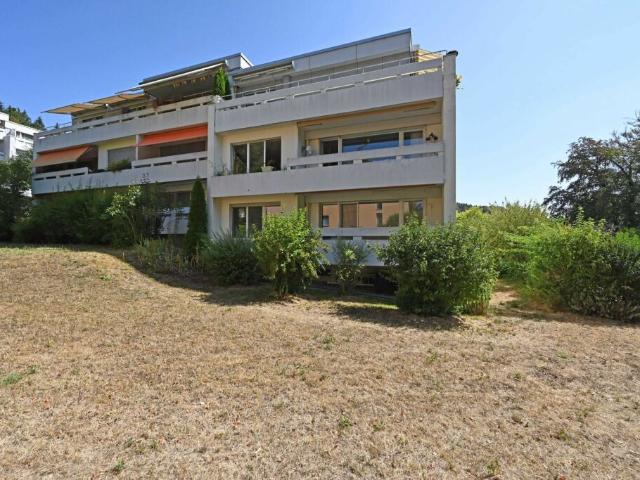 Hochwertig sanierte 4.5 Zimmerwohnung an ruhiger Lage