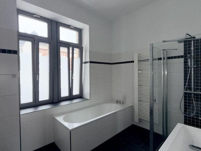 hochwertig sanierte 5 Raum Altbauwohnung