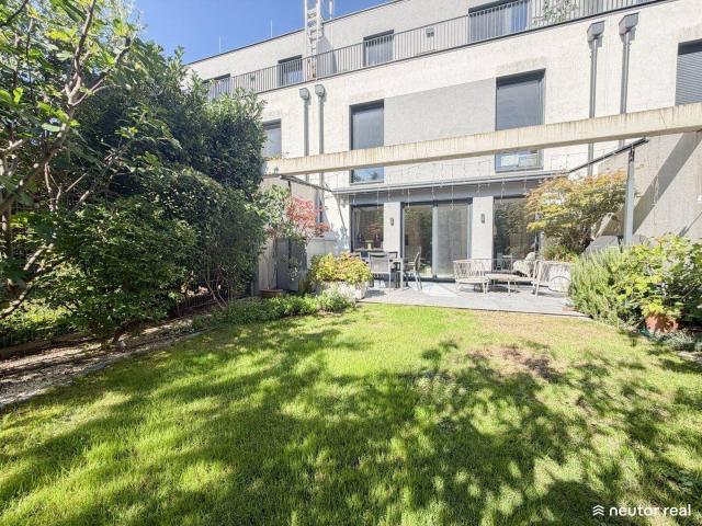 Hochwertig und vollausgestattetes Reihenhaus mit Garten – 2 Terrassen – Photovoltaik – Klimaanlage – Smart Home Stellplatz